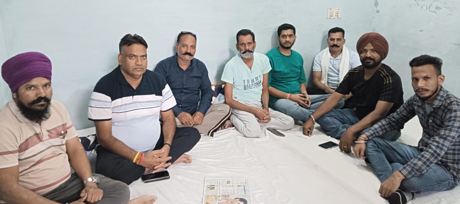 गढ़शंकर के पत्रकार समुदाय ने पत्रकार अश्वनी सहजपाल के छोटे भाई विजय कुमार सहजपाल के साथ दुख साझा किया।